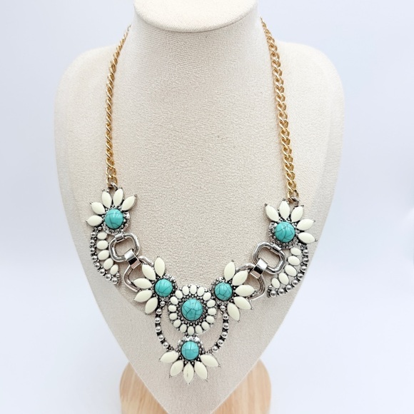 NWT Jewelry - NWT Turquoise Statement Necklace Gold Chain Ivory Floral Bib Necklace